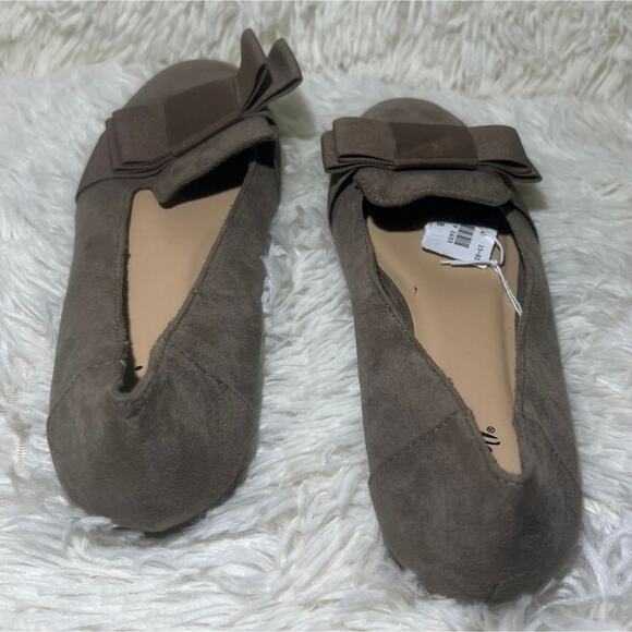 Fioni Brown Taupe Faux Suede Ballet Flats Size 8 Bow Slip On Loafers NWT - Picture 4 of 7